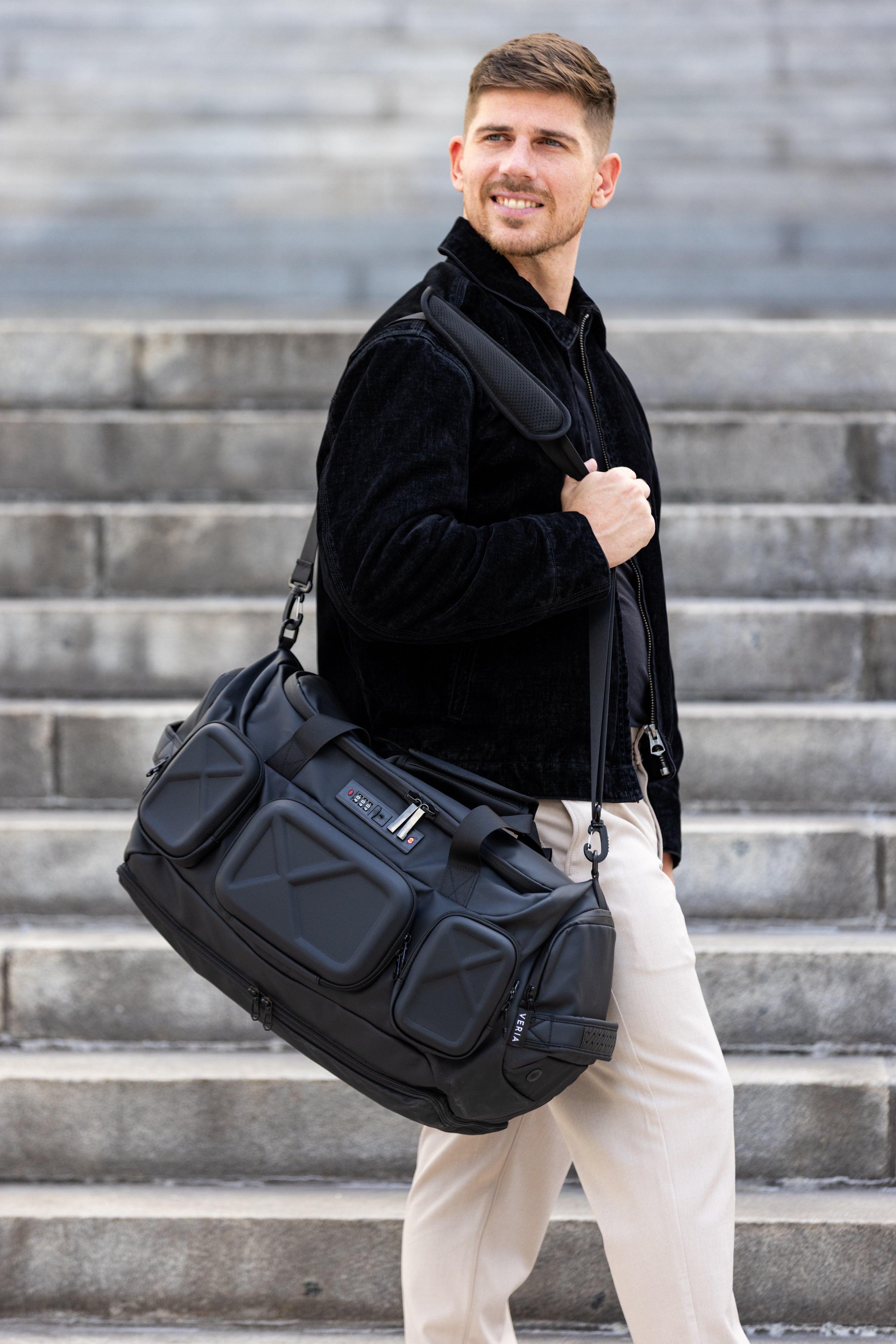 The Savvy DuffelPack SLEEK – Veria Travel