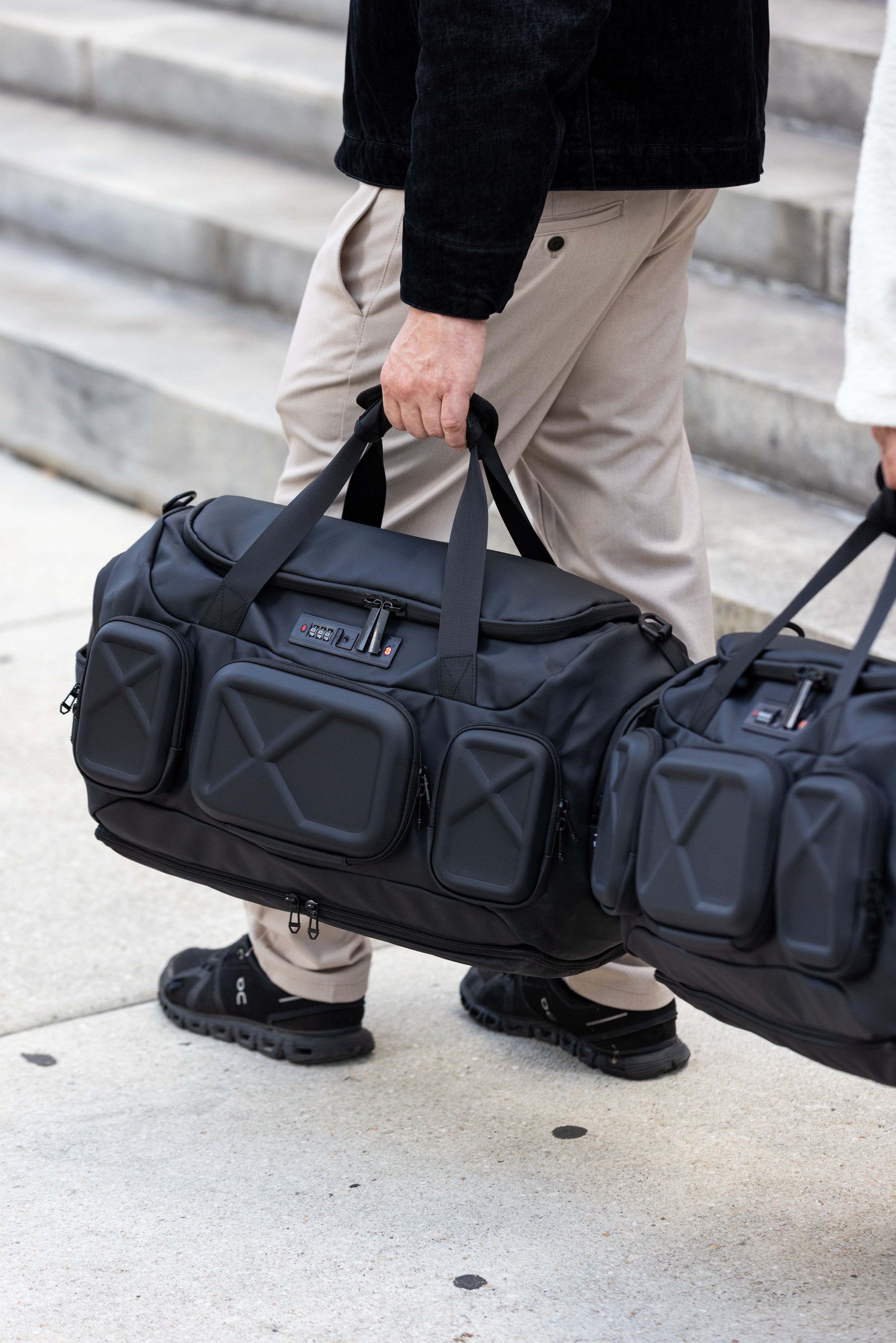 サバティカルギリア　SABBATICAL GILIA The Savvy DuffelPack SLEEK – Veria Travel