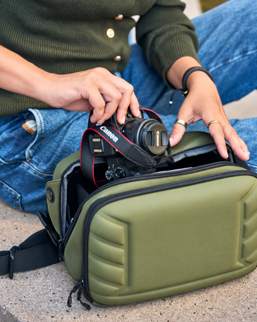 MOTION MESSENGER BAG